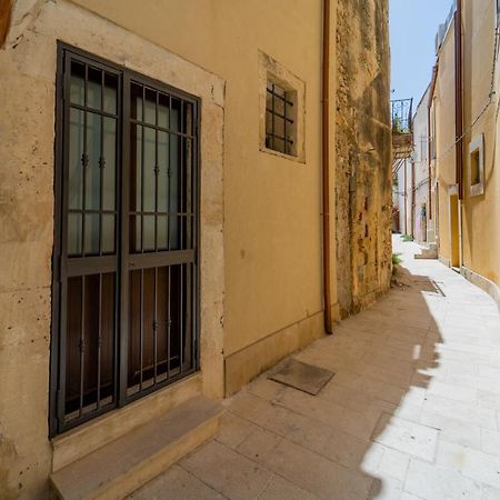 Casa Borbonica Cozy Apartment in Ortigia GROUND FLOOR Syrakuzy Zewnętrze zdjęcie